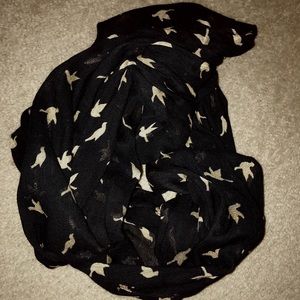 Black and Tan Bird Scarf